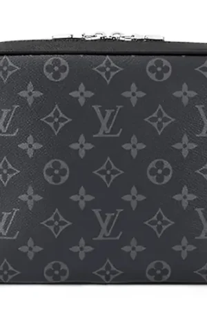 LV OUTDOOR MESSENGER TAIGARAMA BLACK